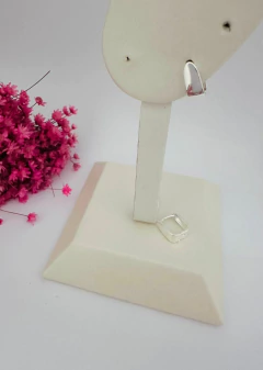 Argolinha Quadradinha Lisa Pequena Banhada a Prata