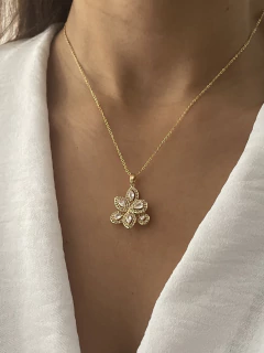 Colar Orquídea com Zircônias Ouro 18k