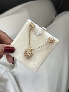 Conjunto Coração com Zircônias Ouro 18k