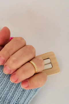 Anel com Zircônias Cristal Banhado a Ouro