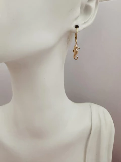 Argolinha Cavalo-Marinho Banhada a Ouro