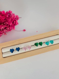 Brinco Coração em Zircônia Colorida Banhado a Prata