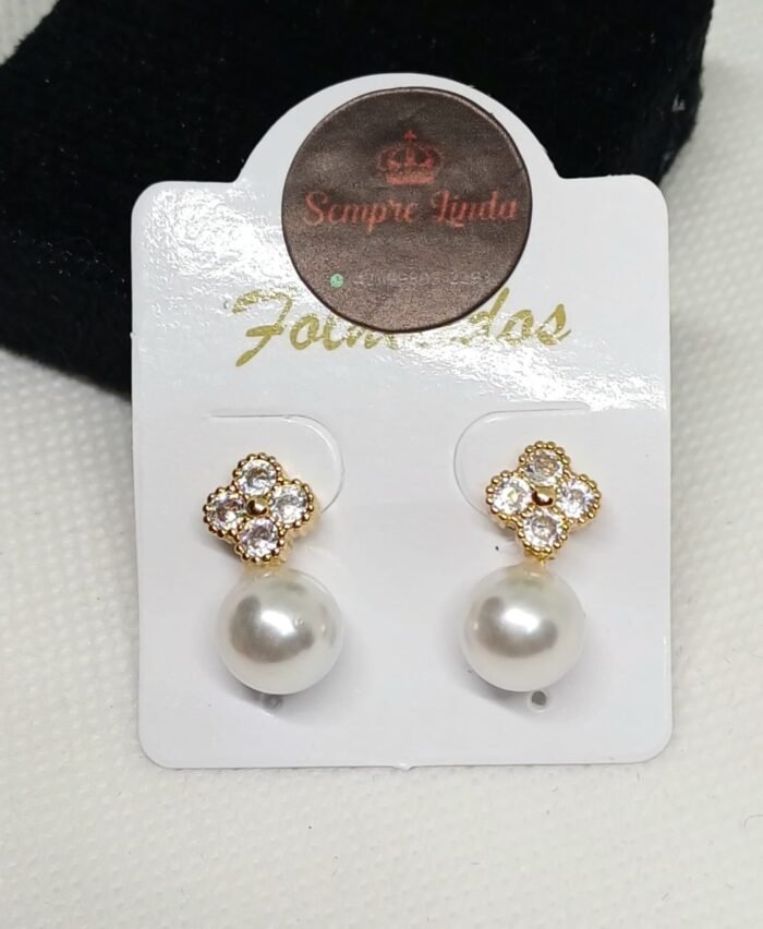 Brinco Pérola com Zircônias Trevo Banhado a Ouro